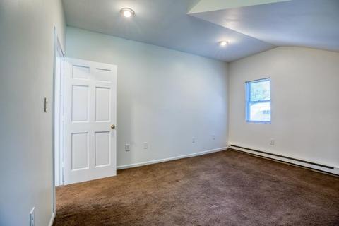35 Britton St, Chicopee, MA 01020 photo 18