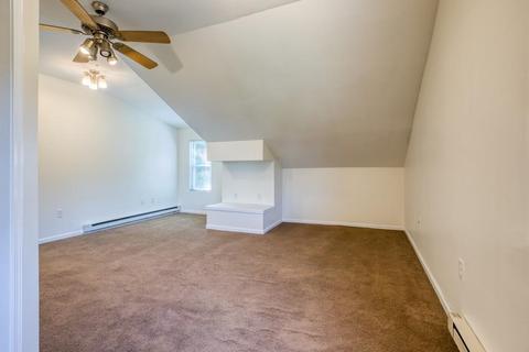 35 Britton St, Chicopee, MA 01020 photo 13