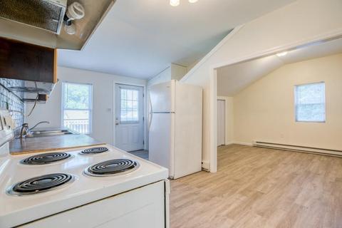 35 Britton St, Chicopee, MA 01020 photo 7