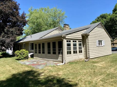 159 Cooley Dr, Longmeadow, MA 01106 photo 2