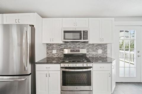 60 Marble Ave, Chicopee, MA 01013 photo 5