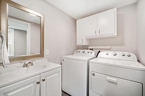 60 Marble Ave, Chicopee, MA 01013 photo 11