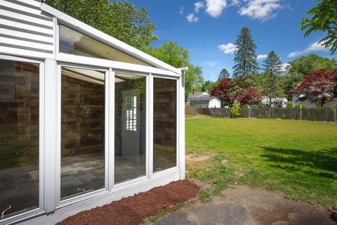 9 Gloucester Rd, Grafton, MA 01536 photo 3
