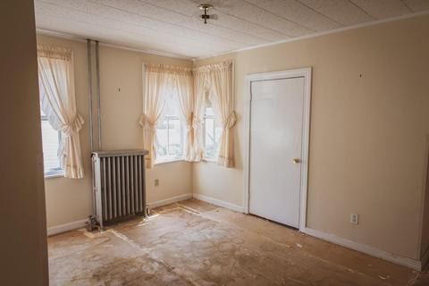 154 Hanover St, Fall River, MA 02720 photo 13