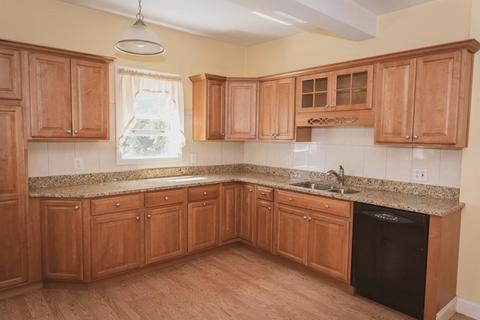 154 Hanover St, Fall River, MA 02720 photo 6