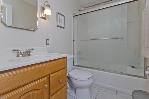 27 Anthony St, Springfield, MA 01104 photo 17