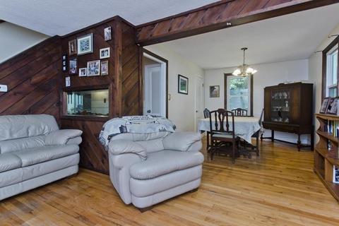 27 Anthony St, Springfield, MA 01104 photo 12