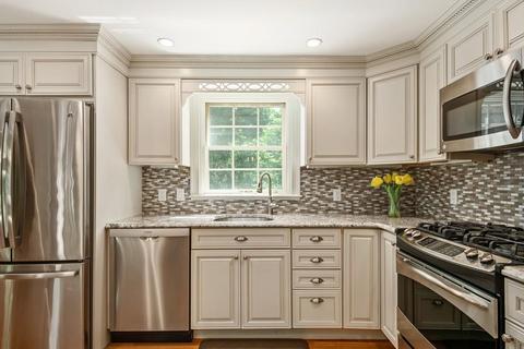46 Pinevale Ave, Reading, MA 01867 photo 8