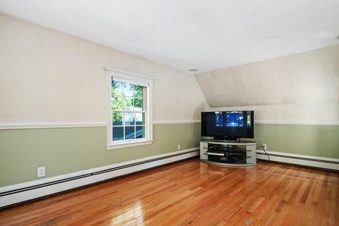 46 Pinevale Ave, Reading, MA 01867 photo 4