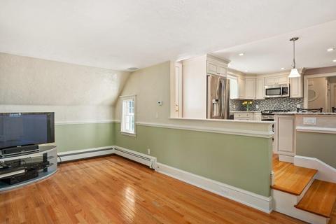 46 Pinevale Ave, Reading, MA 01867 photo 5
