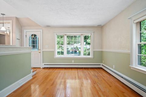 46 Pinevale Ave, Reading, MA 01867 photo 3