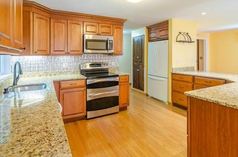 100 Karen Rd, Windham, NH 03087 photo 5