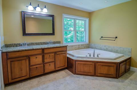 100 Karen Rd, Windham, NH 03087 photo 27