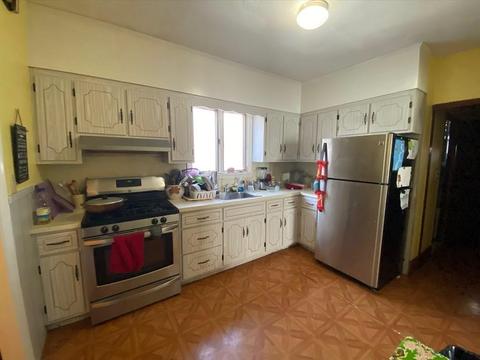 66 Walnut St, Everett, MA 02149 photo 3