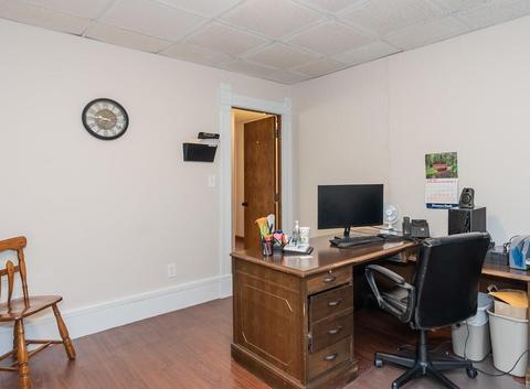 672 Chestnut St, Springfield, MA 01107 photo 13