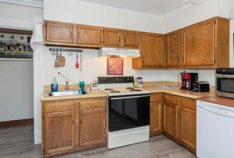 672 Chestnut St, Springfield, MA 01107 photo 30