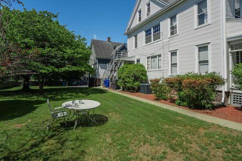 672 Chestnut St, Springfield, MA 01107 photo 5