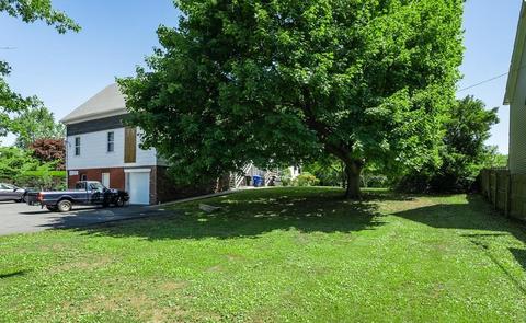 672 Chestnut St, Springfield, MA 01107 photo 4