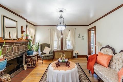 18 Hartley St, Springfield, MA 01104 photo 8