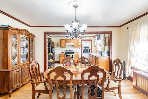 18 Hartley St, Springfield, MA 01104 photo 2