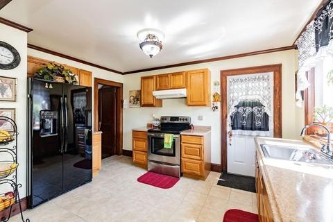 18 Hartley St, Springfield, MA 01104 photo 11