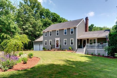 117 Maple St, Douglas, MA 01516 photo 1
