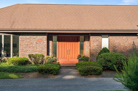 11 Hoosic Dr, Canton, MA 02021 photo 2
