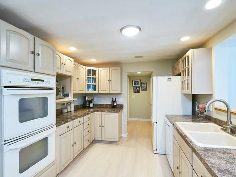 55 Prior Dr, Framingham, MA 01701 photo 11