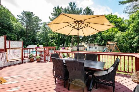 36 Laurel Ln, Reading, MA 01867 photo 14