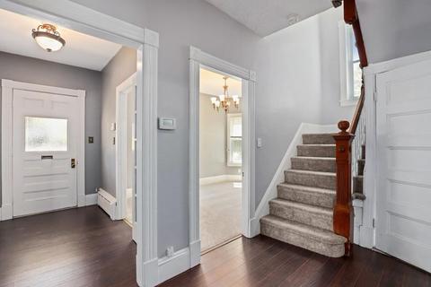 32 Brookside St, Lowell, MA 01854 photo 9
