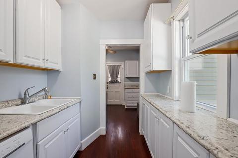 32 Brookside St, Lowell, MA 01854 photo 8