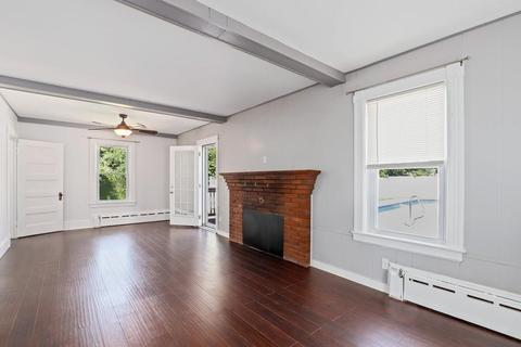 32 Brookside St, Lowell, MA 01854 photo 4
