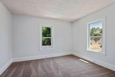 32 Brookside St, Lowell, MA 01854 photo 12