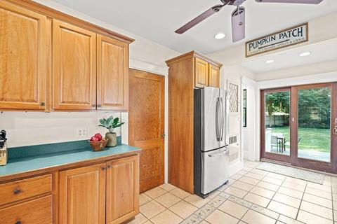 25 Forest St, Reading, MA 01867 photo 20