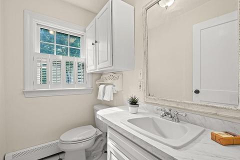 25 Forest St, Reading, MA 01867 photo 29