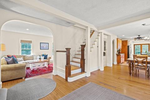 25 Forest St, Reading, MA 01867 photo 10