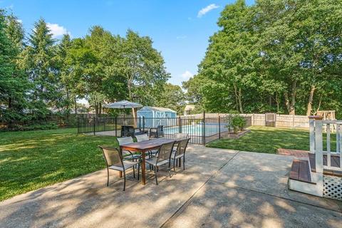 25 Forest St, Reading, MA 01867 photo 34