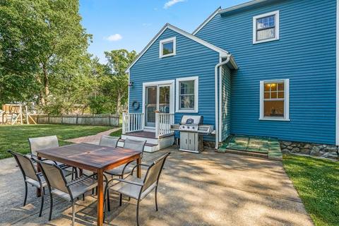 25 Forest St, Reading, MA 01867 photo 33