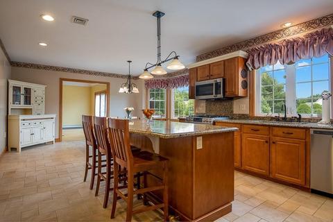 4 Parker Rd, Mendon, MA 01756 photo 16