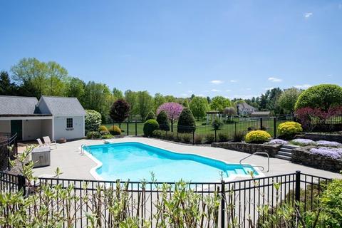 4 Parker Rd, Mendon, MA 01756 photo 4