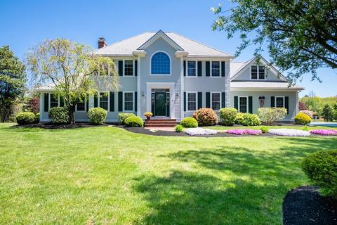 4 Parker Rd, Mendon, MA 01756 photo 1