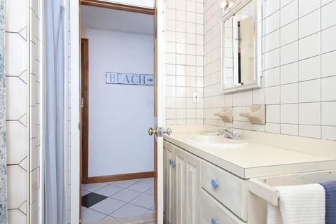 28 Wankinquoah Ave, Wareham, MA 02571 photo 14