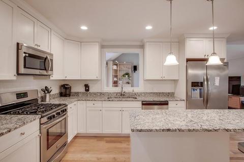 41 Elmwood St, Maynard, MA 01754 photo 4