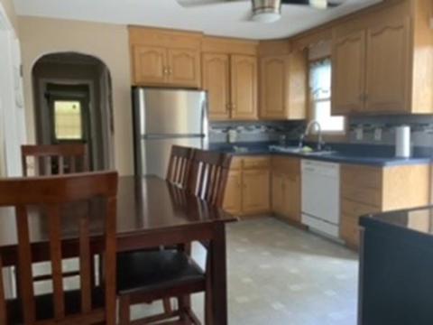 81 Summit Ave, Chicopee, MA 01020 photo 2