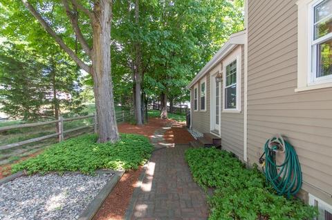 5 Bunker Ave, Reading, MA 01867 photo 5