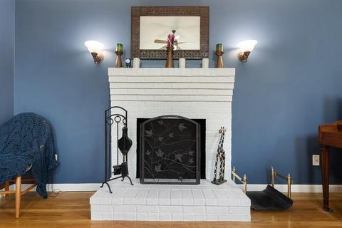 88 Whitins Rd, Sutton, MA 01590 photo 9