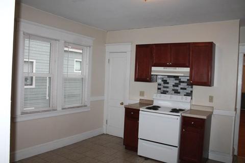 27 Palm St, Springfield, MA 01108 photo 7