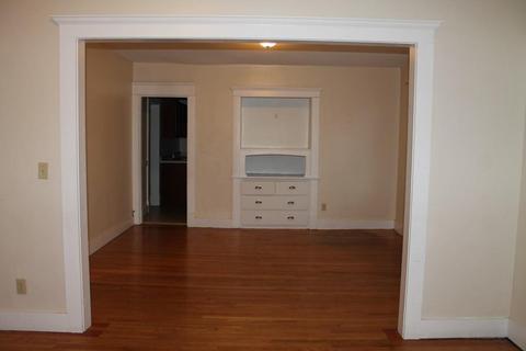 27 Palm St, Springfield, MA 01108 photo 11