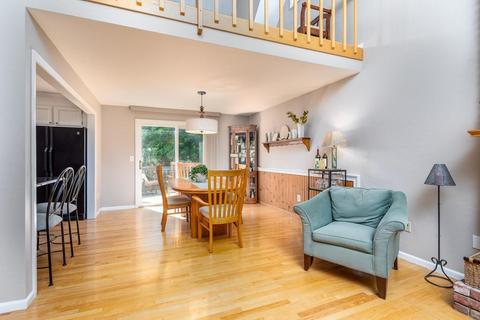 7 Wachusett Dr, Sutton, MA 01590 photo 4