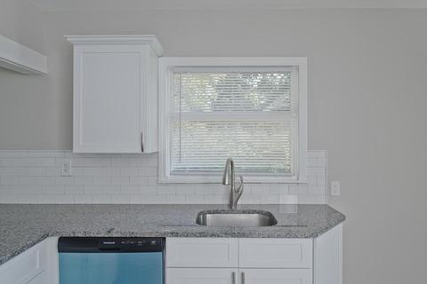 260 Laurelton St, Springfield, MA 01109 photo 16